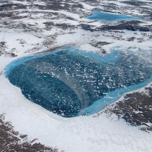 Greenland-meltwater-lake_news.jpg